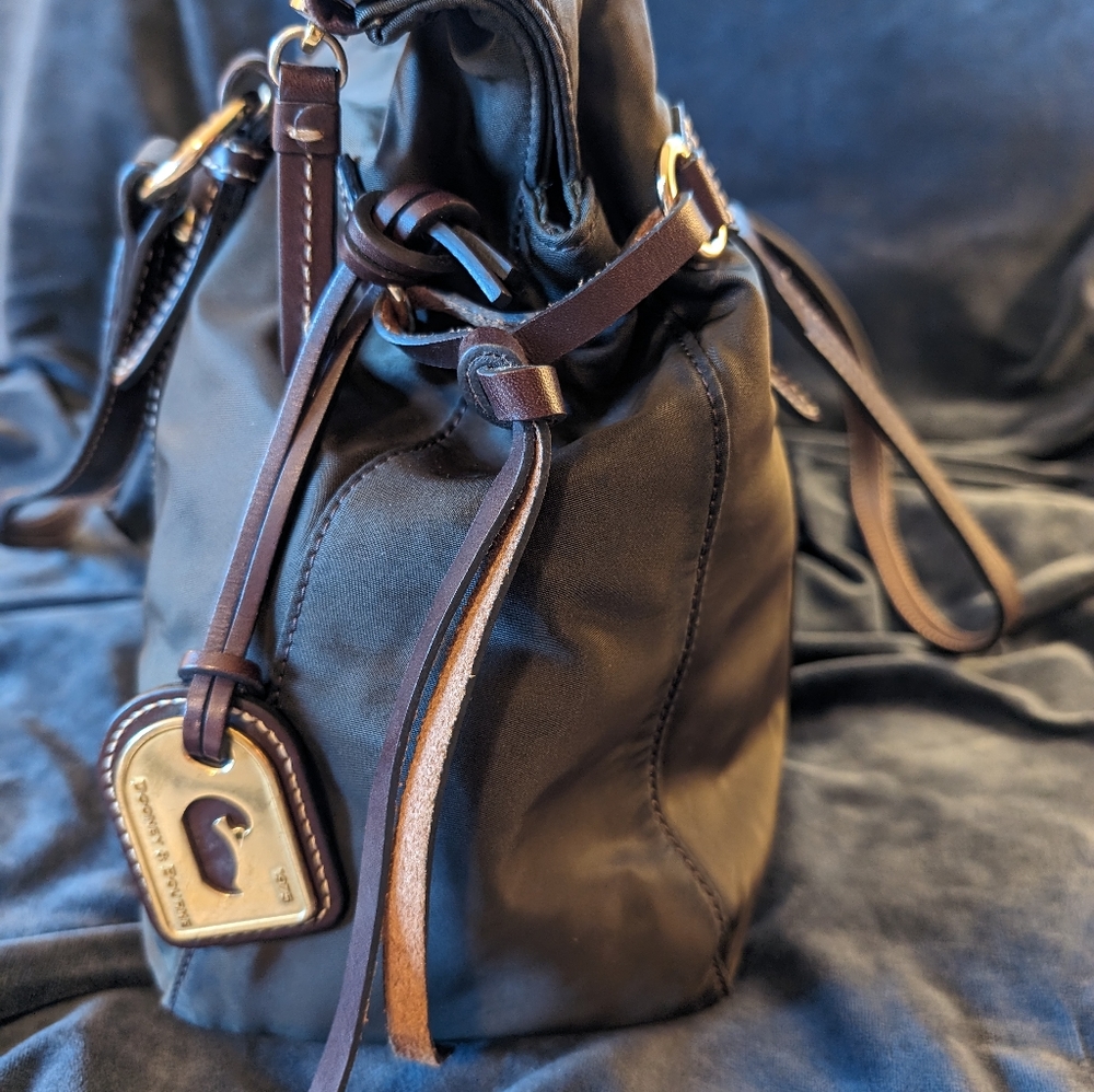 Dooney &Bourke Nylon Satchel Black with leather - Picture 5 of 16